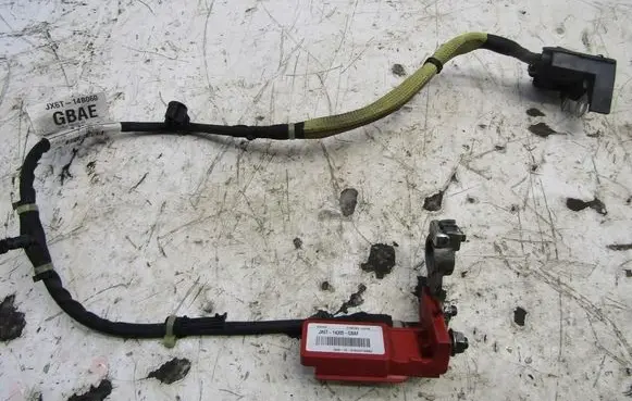 Ford Focus Positive cable (battery) JX6T-14305-GBAF