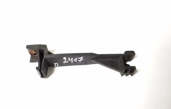 Mercedes-Benz GL X164 Radiator mount bracket A1645040118