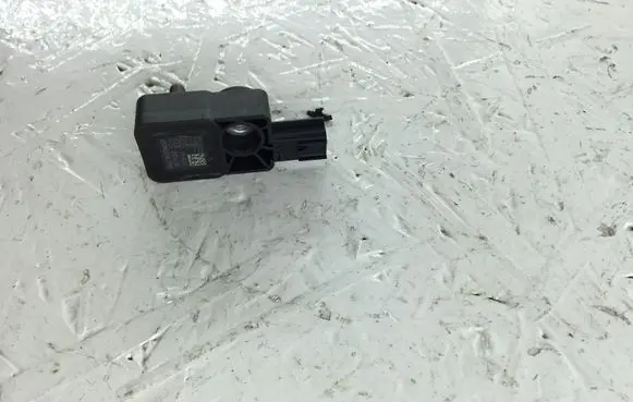 Chevrolet Camaro Airbag deployment crash/impact sensor 13509729 R16B2500804