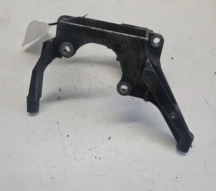 Audi A6 S6 C5 4B Power steering pump mounting bracket 