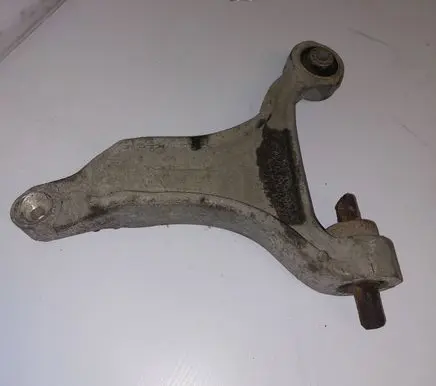 Volvo XC70 Front lower control arm/wishbone SV66200161