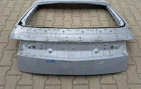 Hyundai Ioniq 5 Truck tailgate