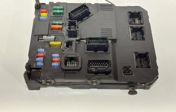 Peugeot 307 Comfort/convenience module 9653687580