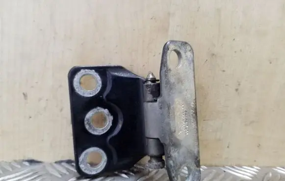 Volvo XC90 Tailgate hinge 30634334
