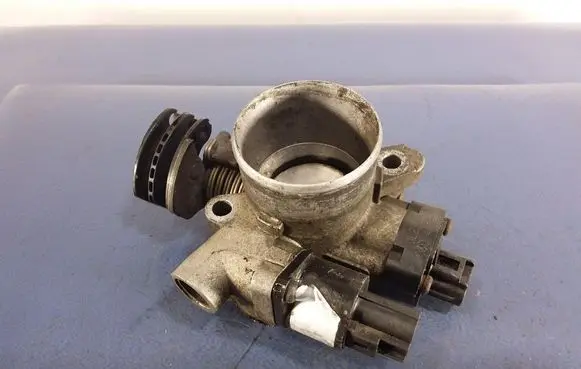 Chevrolet Caravan Throttle body valve 04861122AB