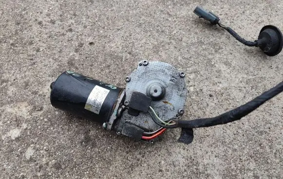 Chrysler Voyager Wiper motor 23404097
