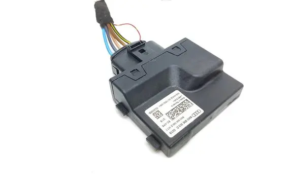 Audi A5 Fuel injection pump control unit/module 8W0906093D