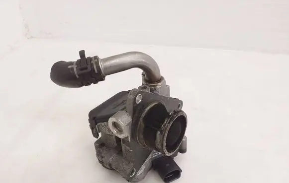Volkswagen Tiguan EGR valve 04L131501R