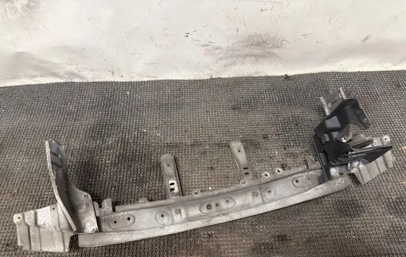 Mitsubishi Outlander Bottom radiator support slam panel 6400D583