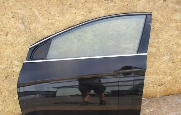 Hyundai i40 Front door