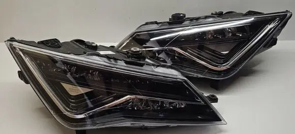 Seat Leon (5F) Headlight/headlamp 5F1941007L 5F1941008L SE075