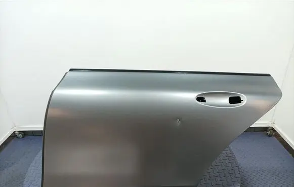 Mercedes-Benz AMG GT R190 C190 Rear door