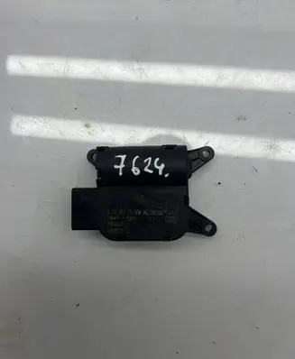Volkswagen Caddy Air flap motor/actuator 0132801392 996644NB 1K0907511J