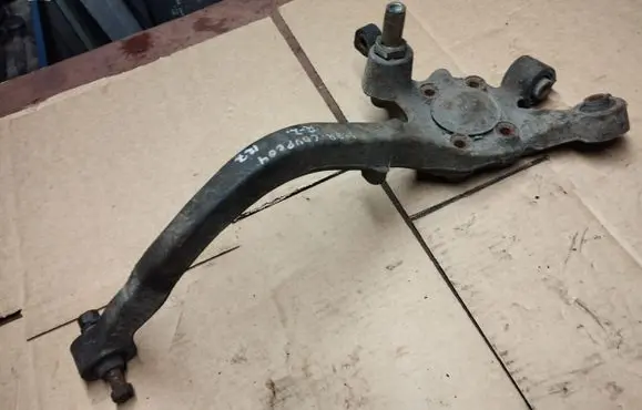 Chrysler Sebring (ST-22 - JR) Rear wheel hub spindle/knuckle 