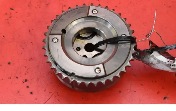 Toyota Auris E180 Crankshaft pulley 130700T030