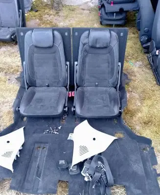Ford S-MAX Third row seats 022