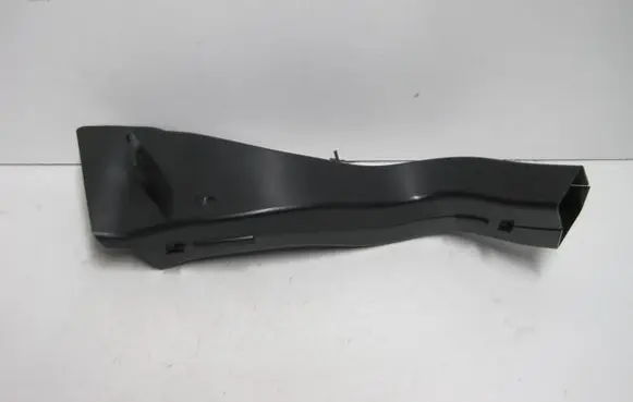 Land Rover Discovery 5 Intercooler air guide/duct channel C8W0A HY322D209A0