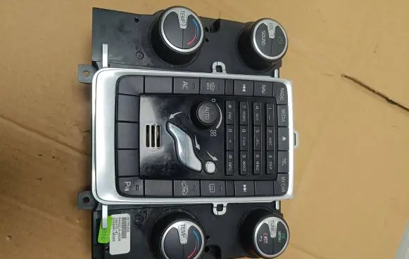 Volvo XC60 Climate control unit 30795266 M4462100228 SN2000138365