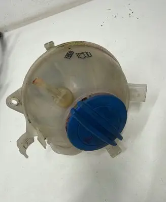 Audi A3 S3 8P Coolant expansion tank/reservoir 