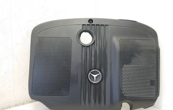 Mercedes-Benz C W204 Engine cover (trim) A6510101467 6510101467
