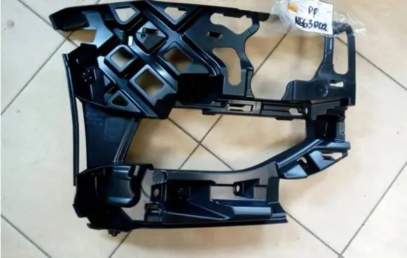 Volkswagen Golf VII Front bumper mounting bracket 5G0807724F NE63002