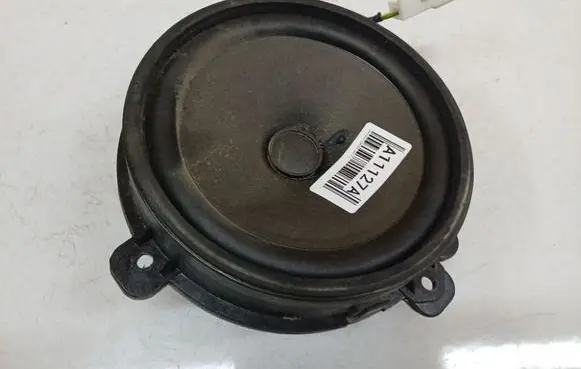 Chevrolet Captiva Front door speaker 96673538