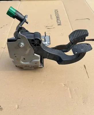 Peugeot 2008 I Pedal assembly 9683756680