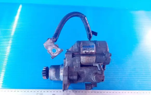 Toyota Avensis T220 Starter motor 2810028010 2286009600
