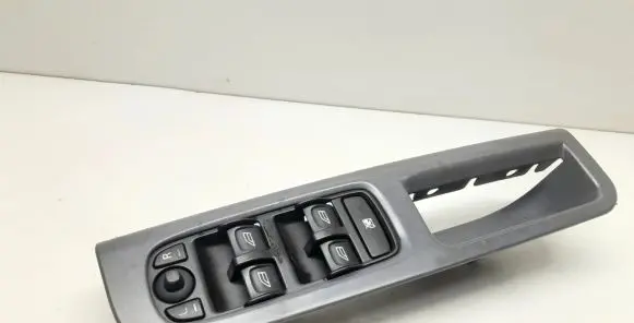 Volvo V50 Electric window control switch 30773210