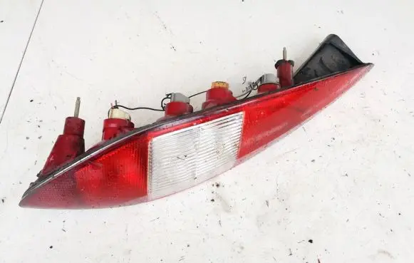 Ford Mondeo Mk III Rear/tail lights 1s7113405c 1s71-13405-c