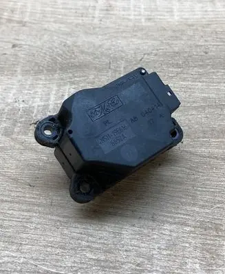 Volvo V50 Air flap motor/actuator 4N5H19E616AB