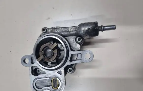 Peugeot 406 Vacuum pump D143 1D1305M