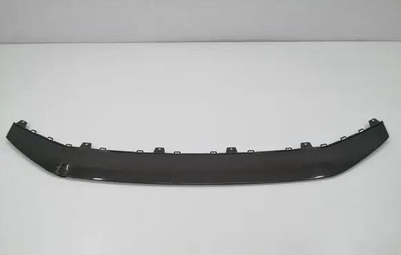 Front bumper lip