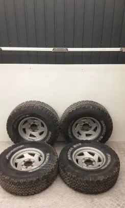 Toyota Land Cruiser (BJ70) R15 alloy rim 