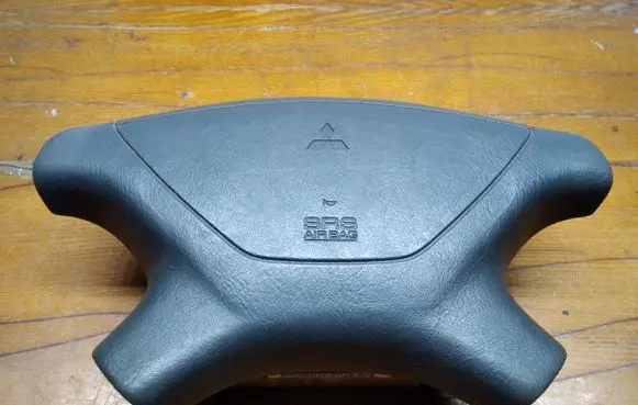 Mitsubishi Space Wagon Steering wheel airbag BAMPT10603