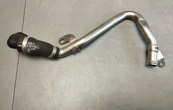 Mercedes-Benz E W213 Engine coolant pipe/hose 1257768