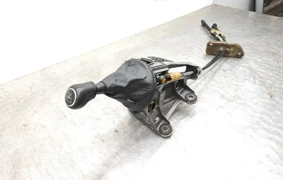 Volkswagen Multivan T5 Gear shifter/selector 7H0711025E 31030301 7H0711113F