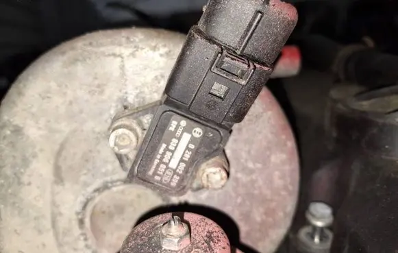 Volkswagen Caddy Air pressure sensor 0281002399 038906051b