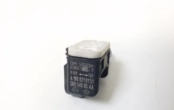 Mercedes-Benz B W246 W242 Airbag deployment crash/impact sensor A1668210151