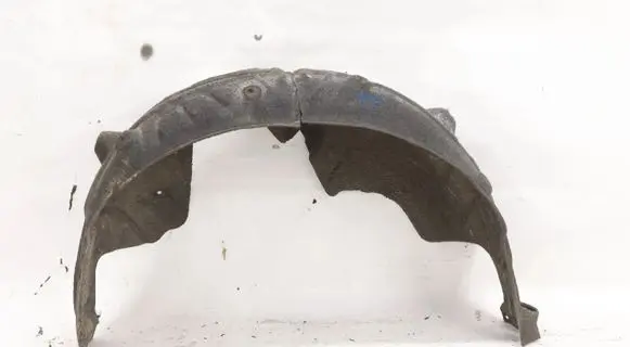 BMW 1 F40 Front arch 7440180