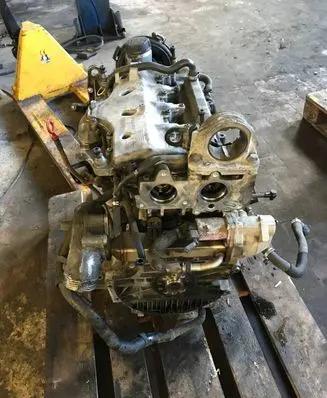 Volvo V70 Engine D5244T 6901044 236002
