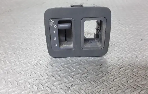 Honda HR-V Headlight level height control switch