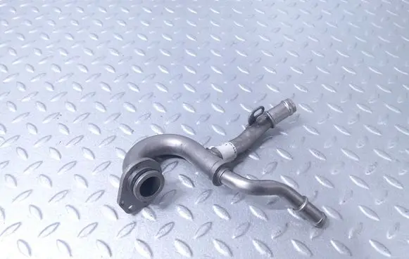 Land Rover Defender Engine coolant pipe/hose K6D38A520BE K6D38A520BF LR125490