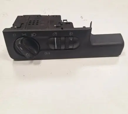 Volkswagen PASSAT B4 Light switch 11EK17969