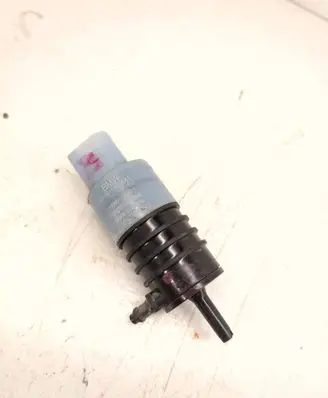BMW 7 G70 Windscreen/windshield washer pump 5A128A1