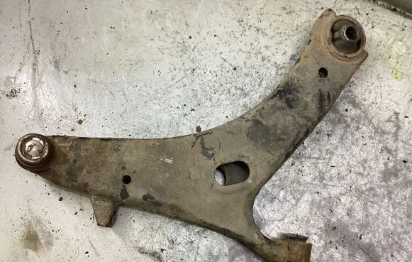 Subaru Forester SH Front lower control arm/wishbone