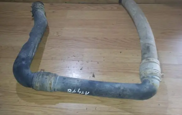 Volkswagen Caddy Intercooler hose/pipe 6k0145770e