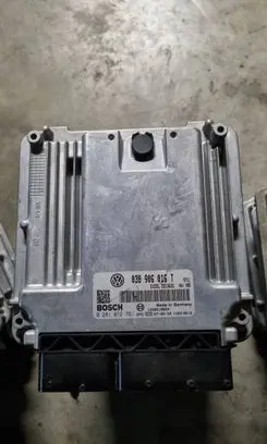 Volkswagen Transporter - Caravelle T5 Engine control unit/module 038906016T 0281012761