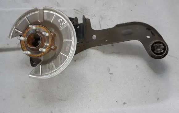 Ford Kuga II Rear wheel hub 674388AC