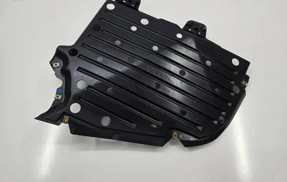 Seat Leon (5F) Rear underbody cover/under tray 5F9825102A